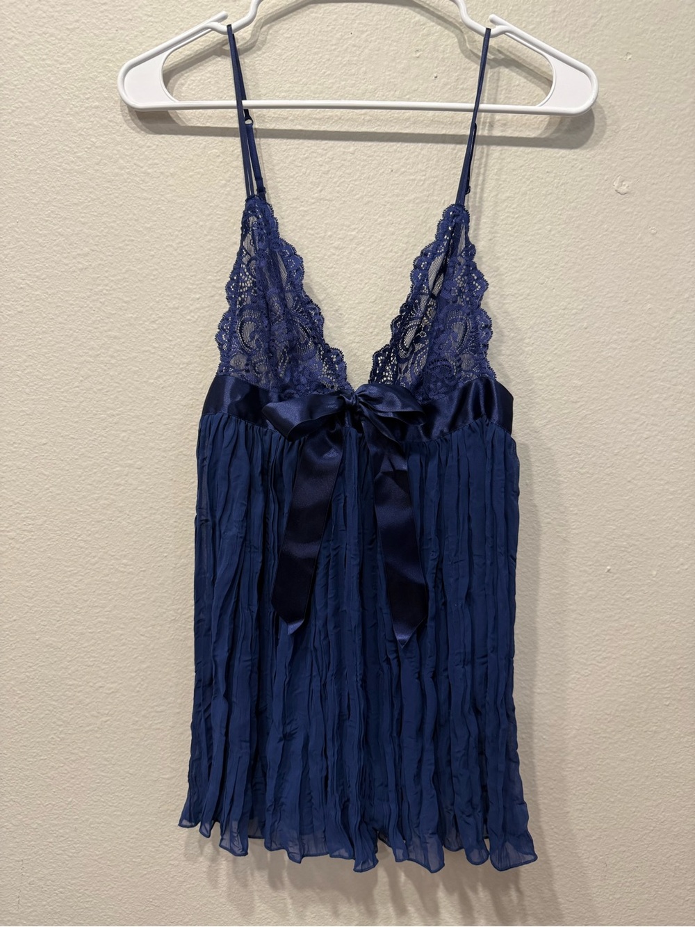 Victoria’s Secret Navy Lace & Satin Bow Camisole